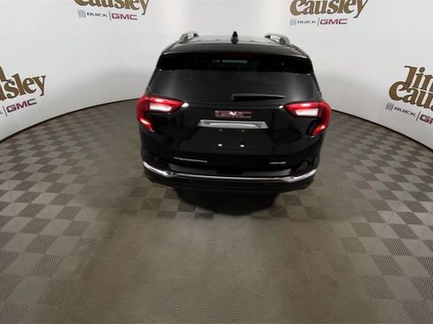 Used 2024 GMC Terrain Denali w/ Denali Premium Package image 7