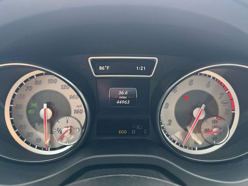 Used 2014 Mercedes-Benz CLA 250 image 9