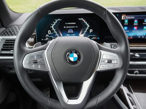 Certified 2025 BMW X7 xDrive40i AWD/4WD image 15