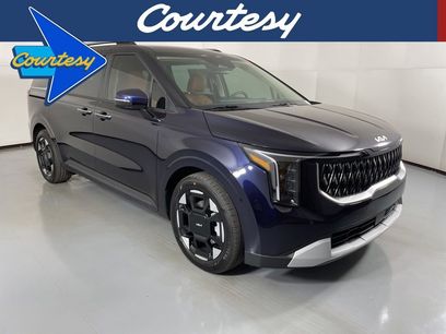 New 2026 Kia Carnival EX