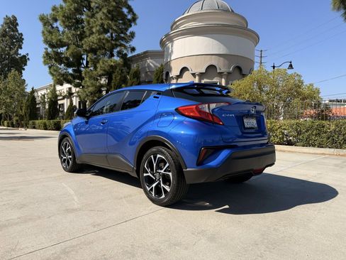 Used 2018 Toyota C-HR XLE FWD image 7
