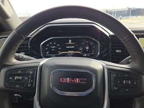Used 2025 GMC Sierra 1500 SLT image 31