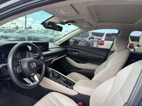 Used 2024 Honda Accord Touring image 3