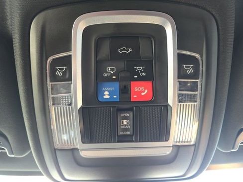 Used 2021 RAM 3500 Limited AWD/4WD image 28
