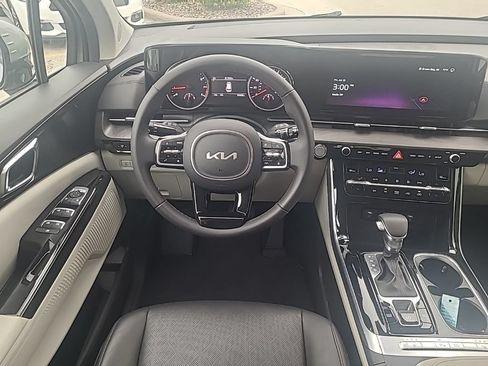 Certified 2024 Kia Carnival EX FWD image 16