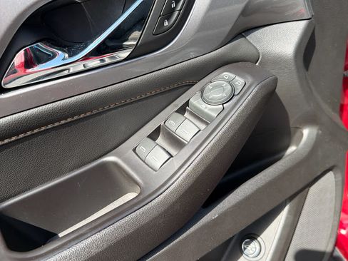 Used 2018 Chevrolet Traverse LT FWD image 29