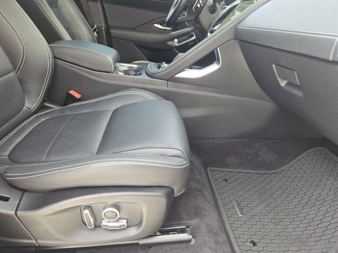 Used 2021 Jaguar E-PACE 300 Sport image 17