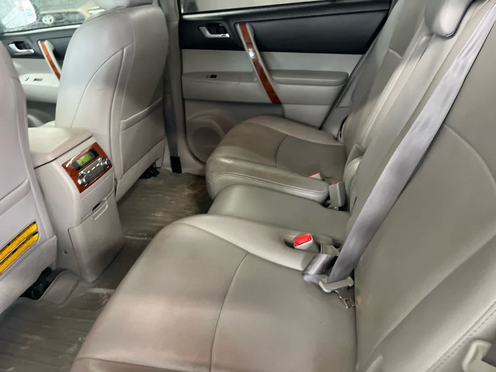 Used 2012 Toyota Highlander Limited w/ Tow Pkg AWD/4WD image 7
