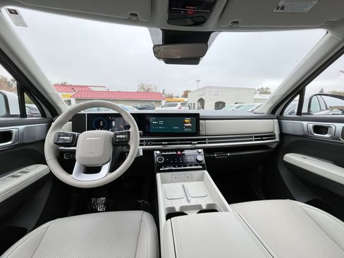 Used 2025 Hyundai Santa Fe SEL image 35