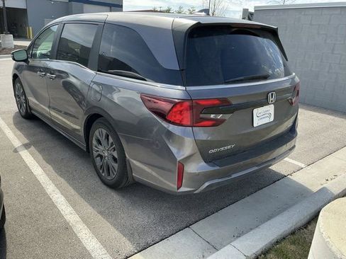 Used 2026 Honda Odyssey Touring image 11