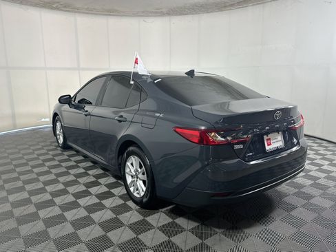 Used 2025 Toyota Camry LE FWD image 5