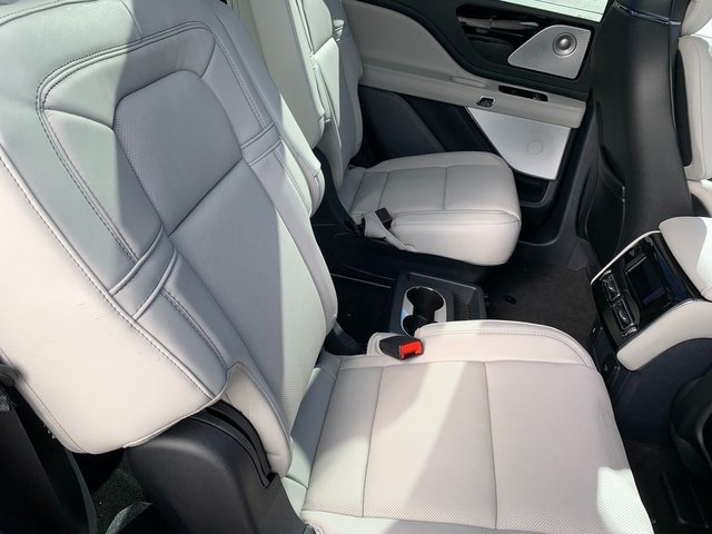 New 2026 Lincoln Aviator Reserve AWD/4WD image 14