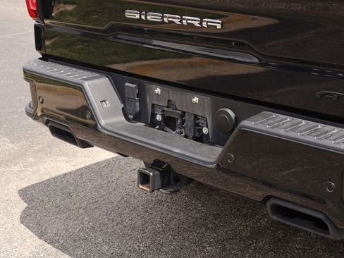 Used 2021 GMC Sierra 1500 AT4 w/ AT4 Premium Package AWD/4WD image 9