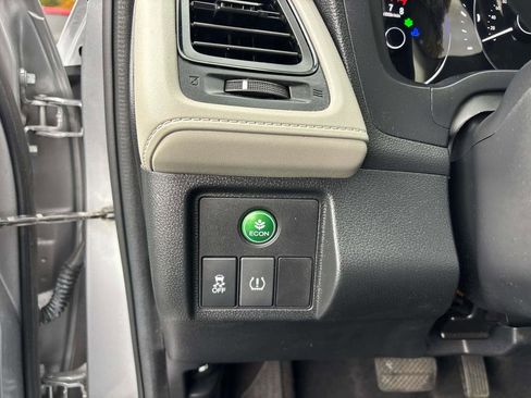 Used 2019 Honda HR-V LX image 19