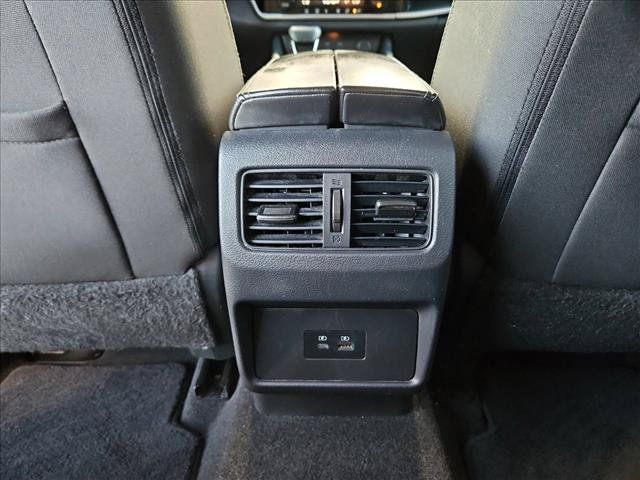 Used 2022 Nissan Rogue SV AWD/4WD image 16