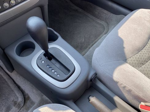 Used 2004 Saturn ION Level 3 FWD image 32