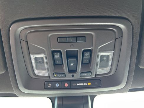 Used 2022 GMC Sierra 3500 Denali w/ Denali Ultimate Package image 37