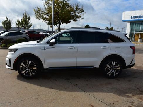 Used 2024 Kia Sorento EX image 10