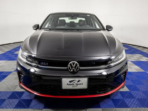 Used 2025 Volkswagen Jetta GLI Autobahn FWD image 3