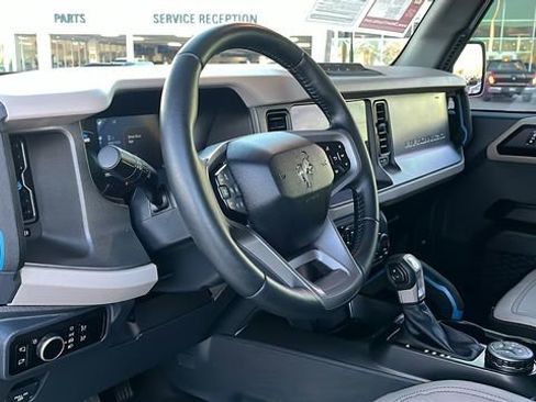 Used 2024 Ford Bronco Wildtrak image 18