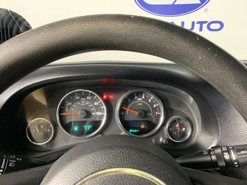 Used 2014 Jeep Wrangler Unlimited Sport w/ Max Tow Package AWD/4WD image 22