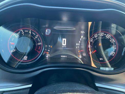 Used 2020 Dodge Challenger SXT w/ Plus Package image 8