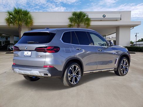 New 2026 BMW X5 xDrive40i w/ Climate Comfort Package image 4