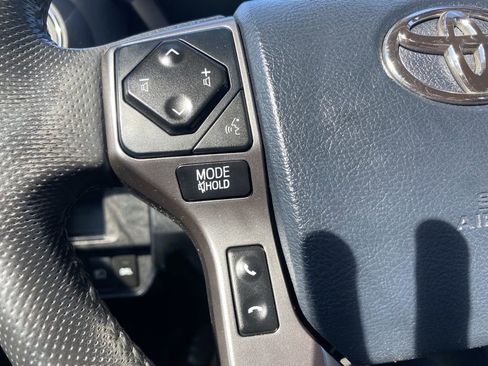 Used 2018 Toyota Tacoma SR5 image 27