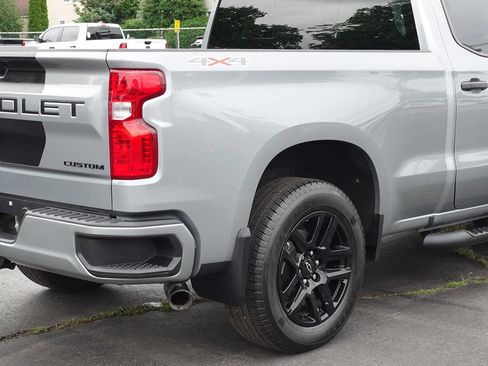 Used 2024 Chevrolet Silverado 1500 Custom w/ Rally Edition AWD/4WD image 10