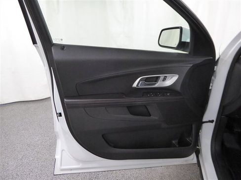 Used 2015 Chevrolet Equinox LT w/ Driver Convenience Package image 21