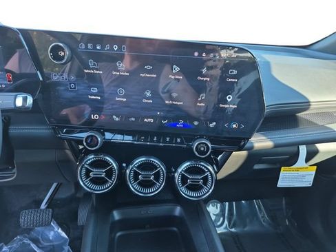 Used 2026 Chevrolet Blazer EV LT FWD image 15