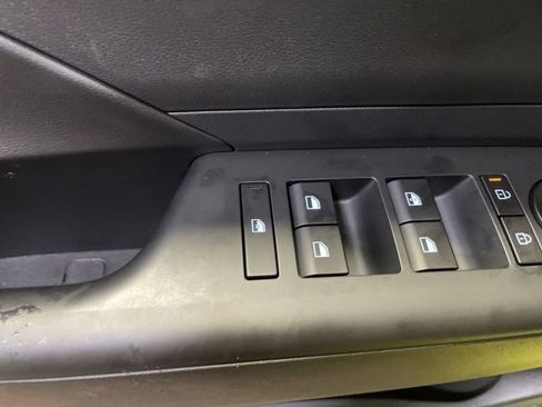 New 2026 Hyundai Kona SE image 19