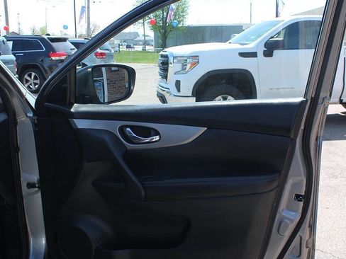 Used 2020 Nissan Rogue Sport SV w/ Technology Package AWD/4WD image 21