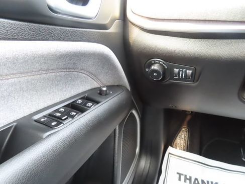 Used 2023 Jeep Compass Latitude AWD/4WD image 30