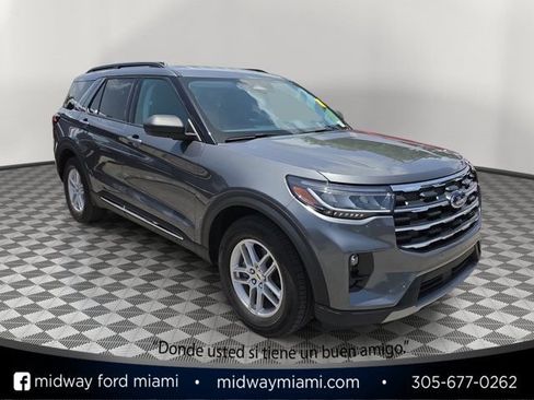 Certified 2025 Ford Explorer Active w/ Active Comfort Package RWD image 1