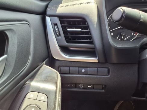 Used 2026 Nissan Rogue SV w/ Cold Weather Package FWD image 17