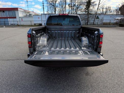 Used 2025 Nissan Frontier S image 15