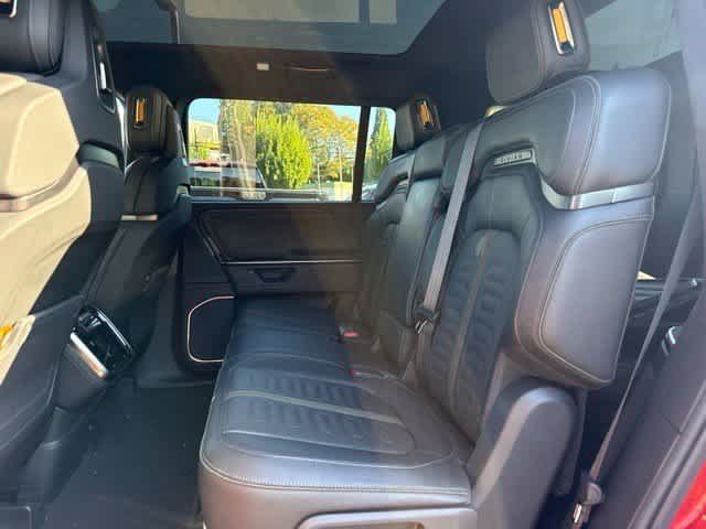 Used 2025 Rivian R1S Adventure Dual AWD/4WD image 10
