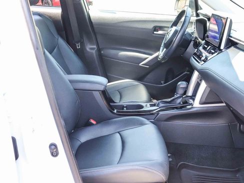 Certified 2023 Toyota Corolla Cross XLE w/ Convenience Package FWD image 20