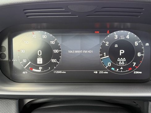 Certified 2025 Land Rover Discovery Dynamic SE image 31