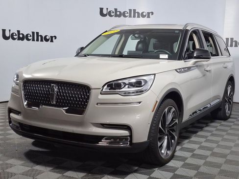 Used 2022 Lincoln Aviator Reserve w/ Equipment Group 201A AWD/4WD image 3
