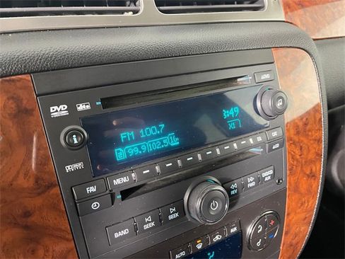 Used 2007 Chevrolet Suburban LT w/ LT Preferred Equipment Group image 7