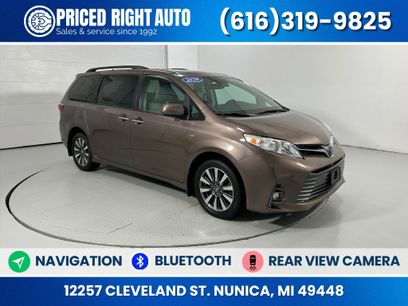 Used 2020 Toyota Sienna XLE w/ XLE Navigation Package