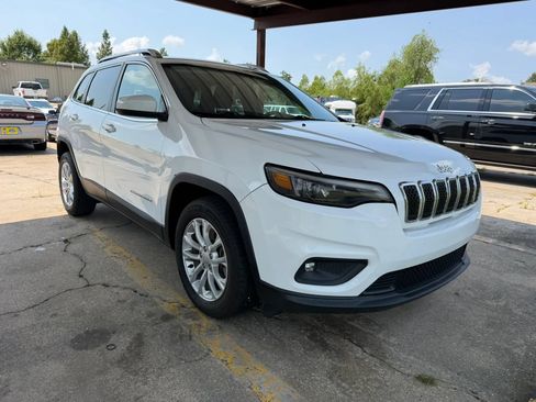 Used 2019 Jeep Cherokee Latitude w/ Popular Appearance Group FWD image 7