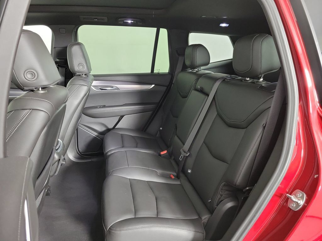 Certified 2024 Cadillac XT6 Luxury AWD/4WD image 13