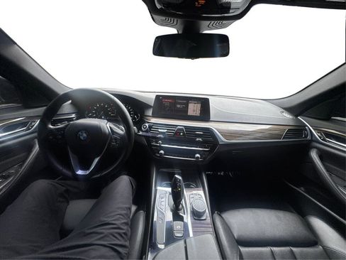 Used 2019 BMW 530e image 21