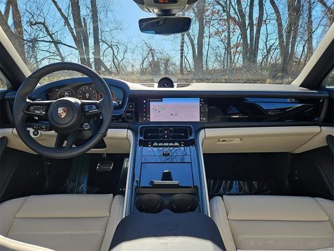 New 2026 Porsche Panamera 4 image 9