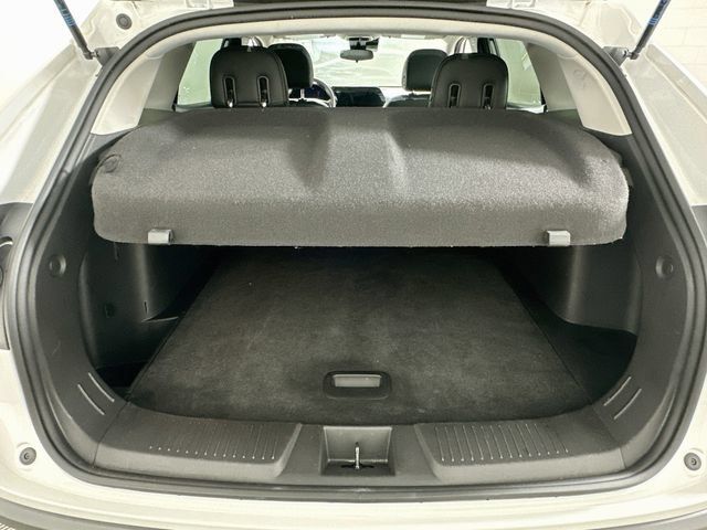 Used 2025 Chevrolet Trax LT FWD image 24