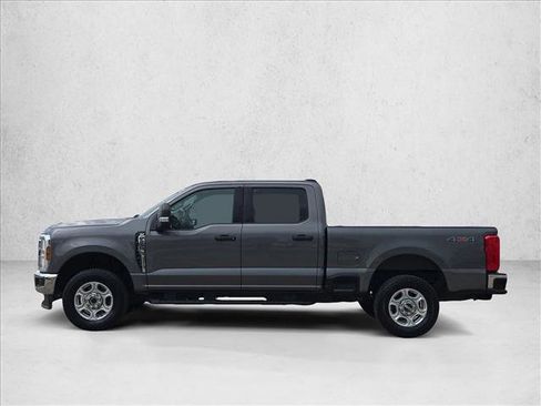 Used 2025 Ford F250 XLT AWD/4WD image 9