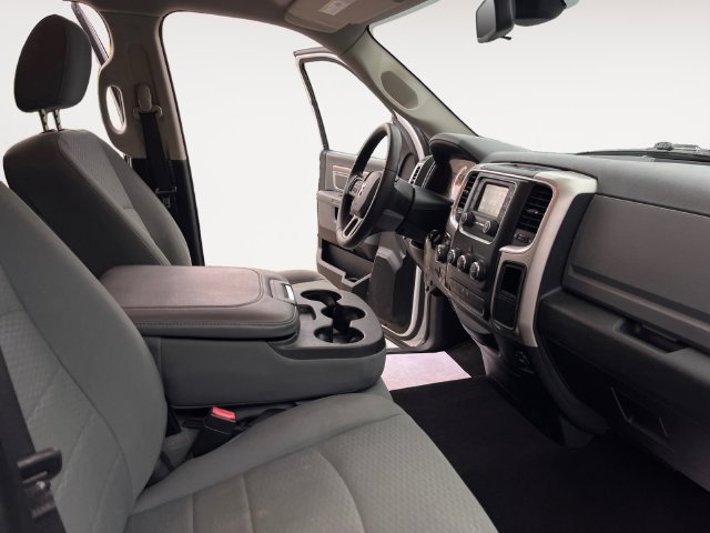 Used 2016 RAM 1500 Classic SLT AWD/4WD image 16